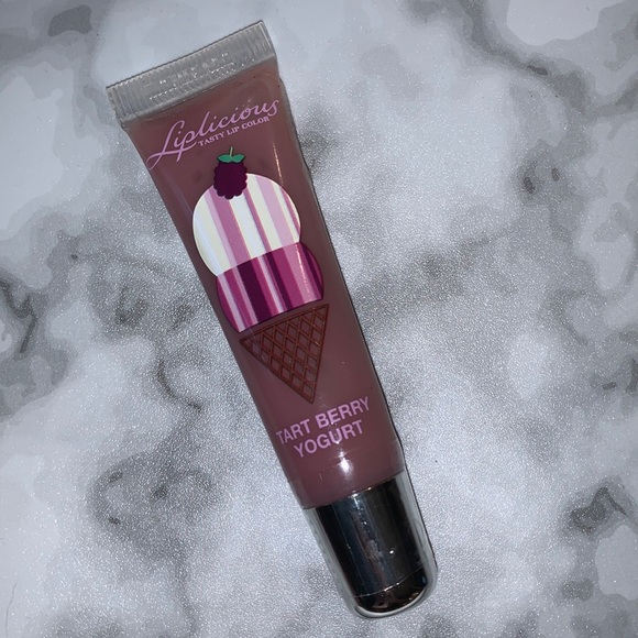 New Liplicious Lipgloss Blackberry Yogurt - Picture 1 of 8